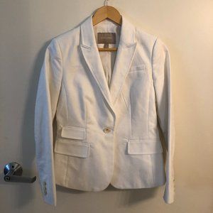 White barely worn women blzaer